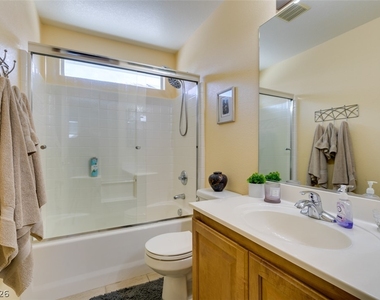 2619 Begonia Valley Avenue - Photo Thumbnail 36