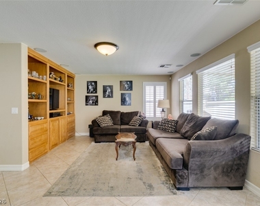2619 Begonia Valley Avenue - Photo Thumbnail 7