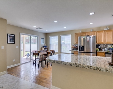 2619 Begonia Valley Avenue - Photo Thumbnail 15