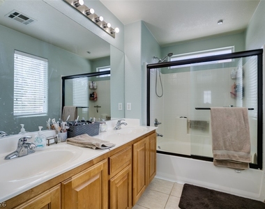 2619 Begonia Valley Avenue - Photo Thumbnail 41