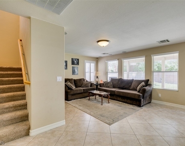 2619 Begonia Valley Avenue - Photo Thumbnail 3