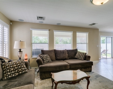 2619 Begonia Valley Avenue - Photo Thumbnail 11