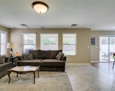 2619 Begonia Valley Avenue - Photo Thumbnail 10