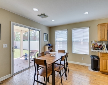 2619 Begonia Valley Avenue - Photo Thumbnail 17