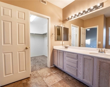 2000 Quartz Cliff Street - Photo Thumbnail 14