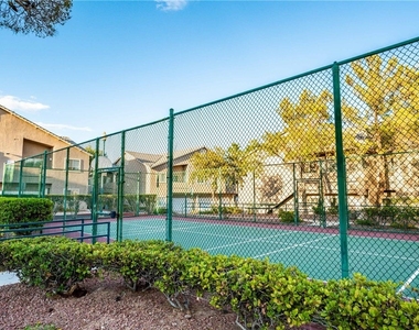 2000 Quartz Cliff Street - Photo Thumbnail 33