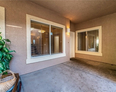 2000 Quartz Cliff Street - Photo Thumbnail 2