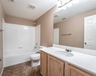 2000 Quartz Cliff Street - Photo Thumbnail 20