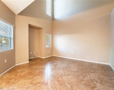 2000 Quartz Cliff Street - Photo Thumbnail 4