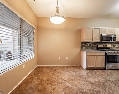 2000 Quartz Cliff Street - Photo Thumbnail 6