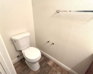 8877 Tomnitz Avenue - Photo Thumbnail 15