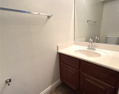 8877 Tomnitz Avenue - Photo Thumbnail 16