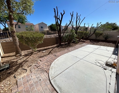 8877 Tomnitz Avenue - Photo Thumbnail 33