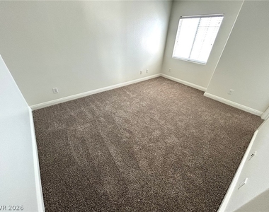 8877 Tomnitz Avenue - Photo Thumbnail 25