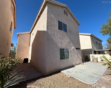 8877 Tomnitz Avenue - Photo Thumbnail 35