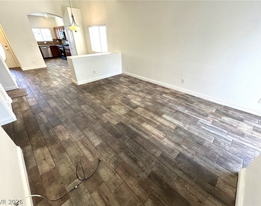 8877 Tomnitz Avenue - Photo Thumbnail 7