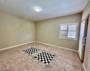 8645 Robinson Ridge Drive - Photo Thumbnail 10