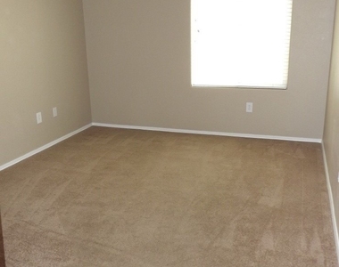 2188 Sawtooth Mountain Drive - Photo Thumbnail 7