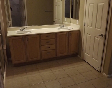 2188 Sawtooth Mountain Drive - Photo Thumbnail 10