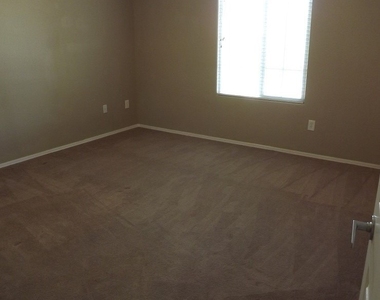 2188 Sawtooth Mountain Drive - Photo Thumbnail 8