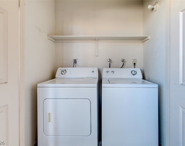 5273 Indian River Drive - Photo Thumbnail 13