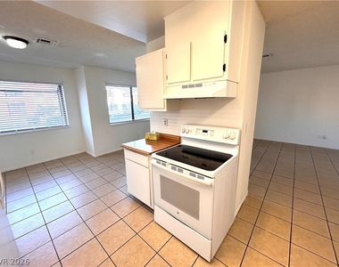6217 Yerba Lane - Photo Thumbnail 6