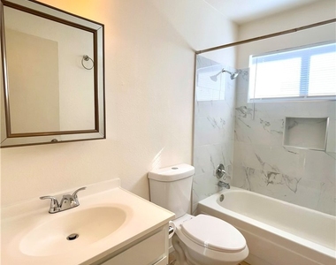 6217 Yerba Lane - Photo Thumbnail 8