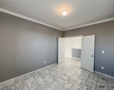3335 Antique Rose Drive - Photo Thumbnail 12