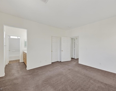 7653 Crystal Village Lane - Photo Thumbnail 24