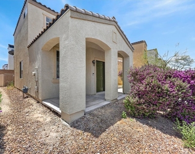 7653 Crystal Village Lane - Photo Thumbnail 3