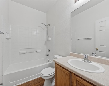 7653 Crystal Village Lane - Photo Thumbnail 29