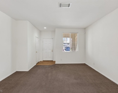 7653 Crystal Village Lane - Photo Thumbnail 4