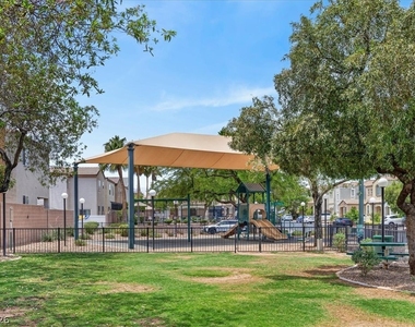 7653 Crystal Village Lane - Photo Thumbnail 34