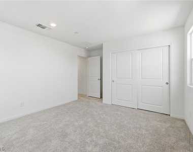 3765 Osiris Avenue - Photo Thumbnail 28