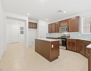 3765 Osiris Avenue - Photo Thumbnail 4