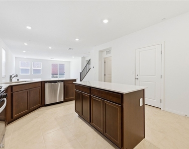 3765 Osiris Avenue - Photo Thumbnail 5