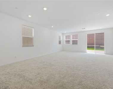 3765 Osiris Avenue - Photo Thumbnail 8