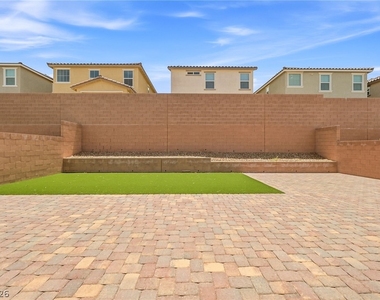 3765 Osiris Avenue - Photo Thumbnail 32