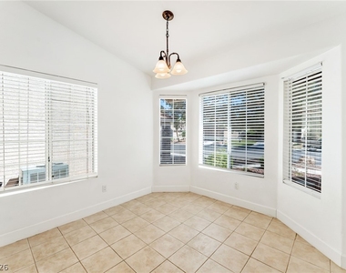 9724 Panorama Cliff Drive - Photo Thumbnail 11