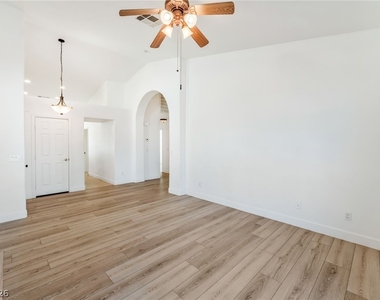 9724 Panorama Cliff Drive - Photo Thumbnail 8