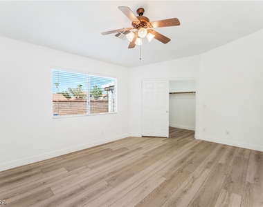 9724 Panorama Cliff Drive - Photo Thumbnail 20