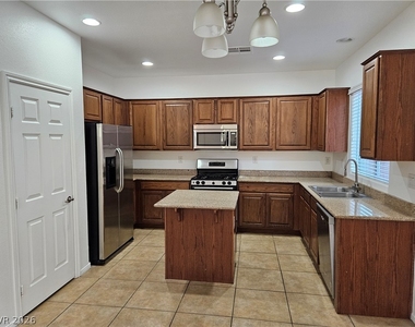 7349 Trailside Park Court - Photo Thumbnail 11