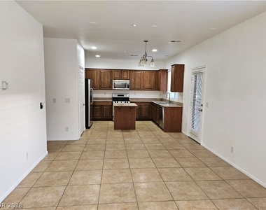 7349 Trailside Park Court - Photo Thumbnail 5