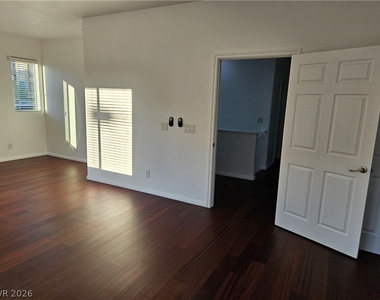 7349 Trailside Park Court - Photo Thumbnail 24