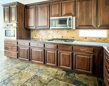 9999 Bryce Rose Avenue - Photo Thumbnail 5