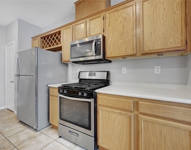6255 W Arby Avenue - Photo Thumbnail 17