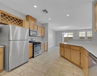 6255 W Arby Avenue - Photo Thumbnail 18