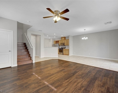 6255 W Arby Avenue - Photo Thumbnail 9