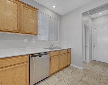 6255 W Arby Avenue - Photo Thumbnail 16