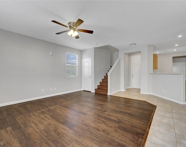 6255 W Arby Avenue - Photo Thumbnail 10